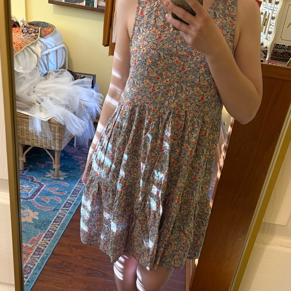 American Eagle flowy floral sleeveless short sundress summer Easter dress tiered